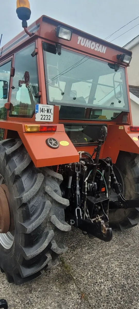 Tumosan 8095 c/w Rossmore Loader - Image 2