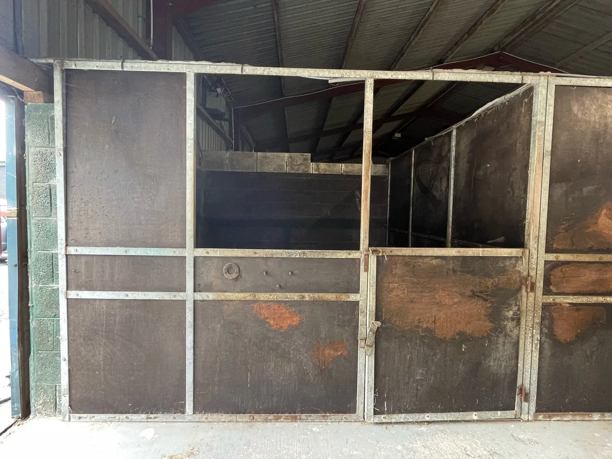 Stables - Image 2