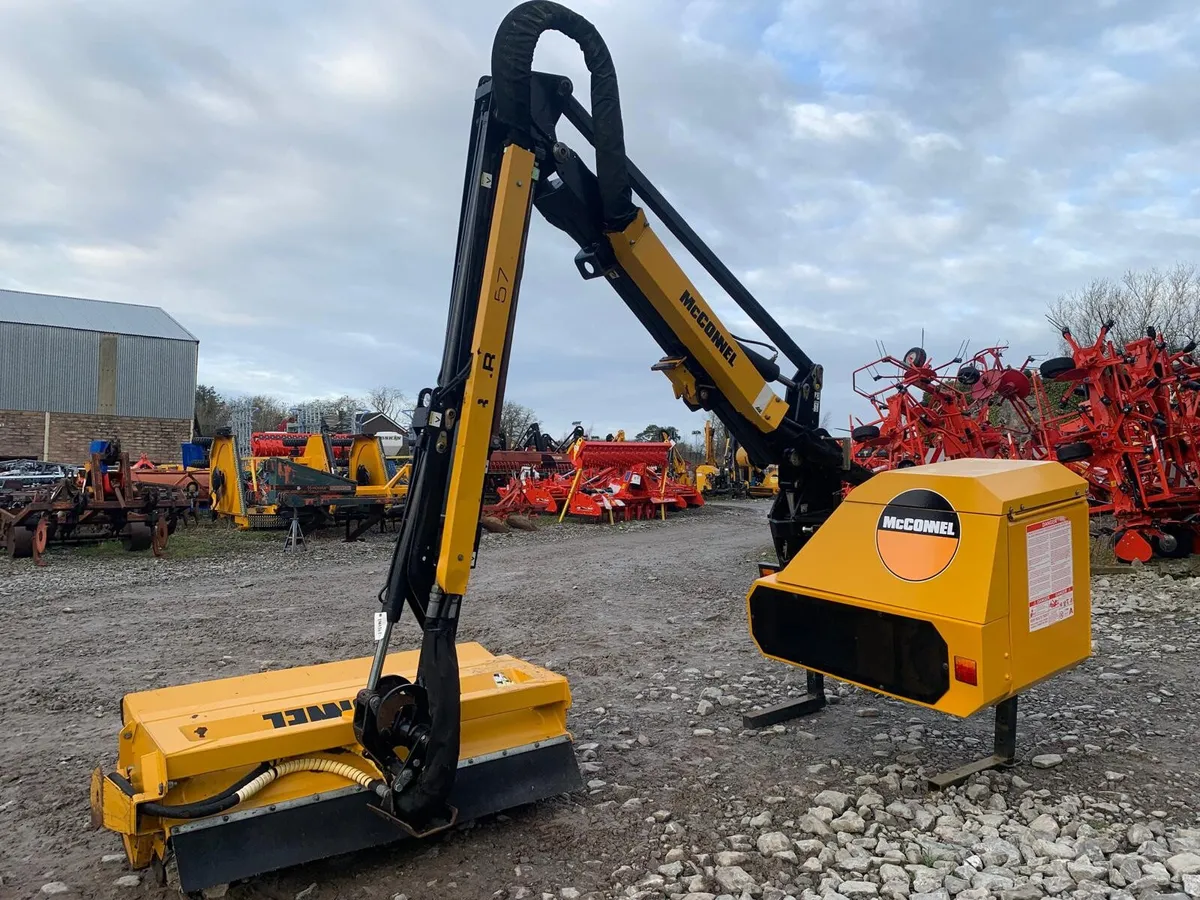 MCCONNEL PA6570T REV EDS 2200 HOURS - Image 1
