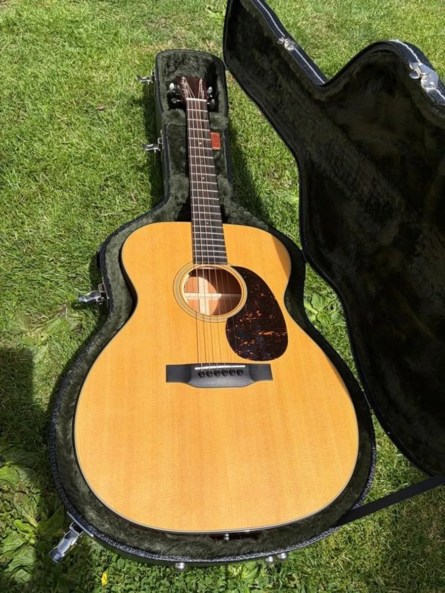 Martin 00018 - Image 1
