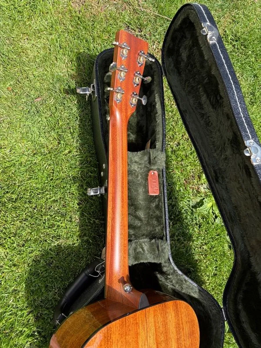 Martin 00018 - Image 3