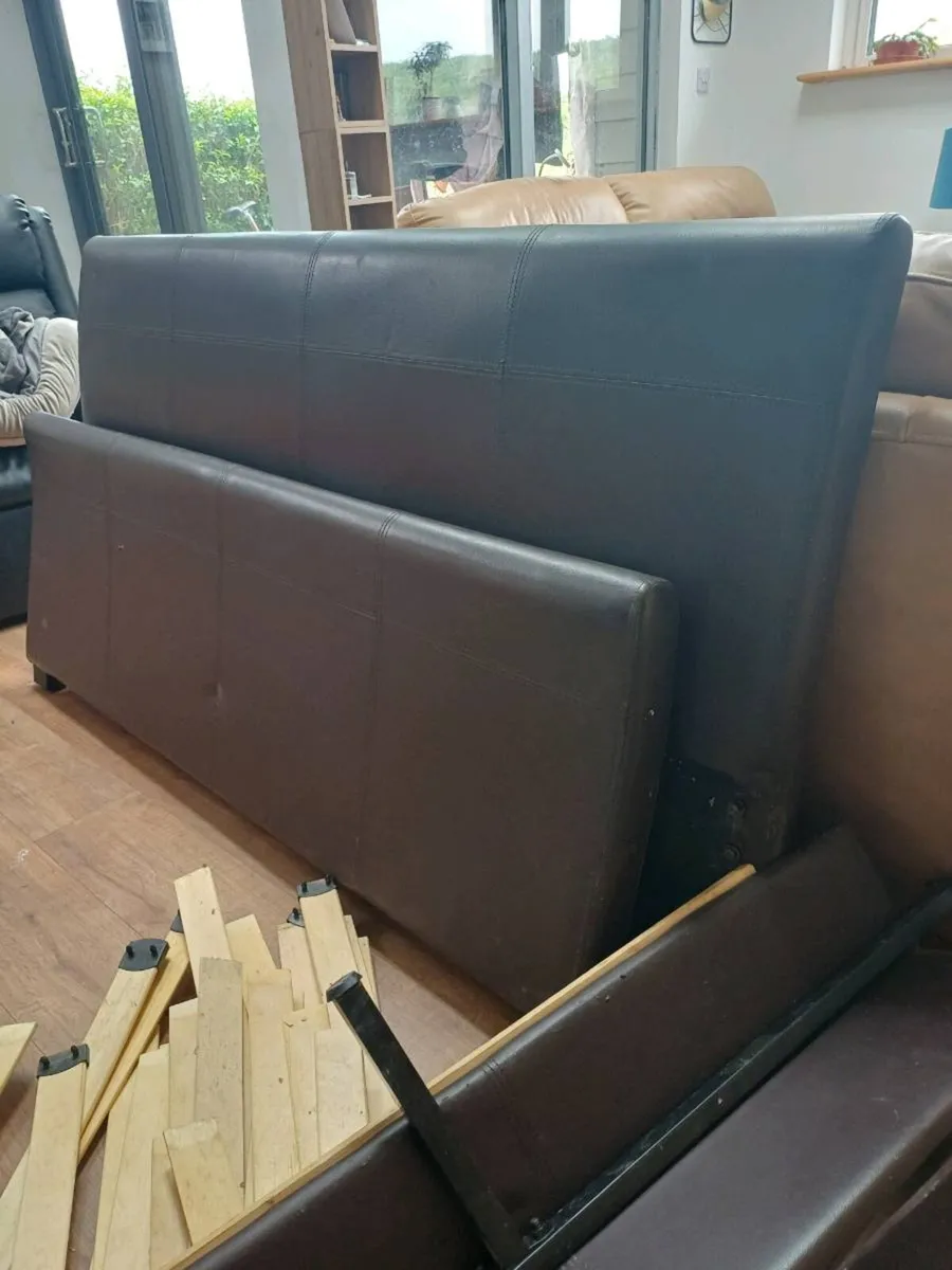 King size Double  bed with 4 drawers for salet - Image 2