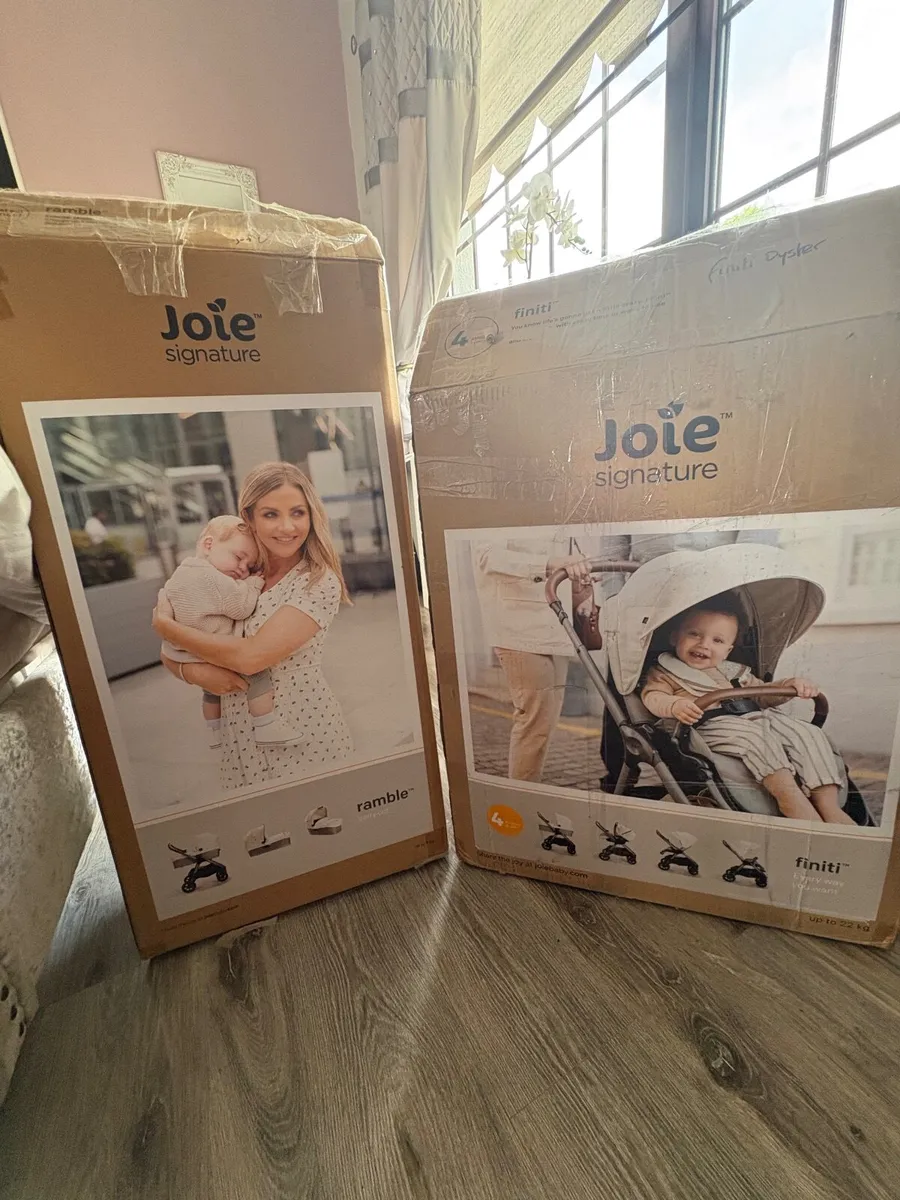 2 in 1 Joie Signature Buggie/Pram System - Image 1
