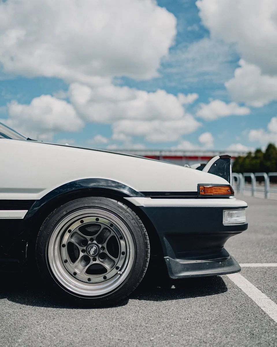 AE86 Toyota Sprinter Trueno - Image 2
