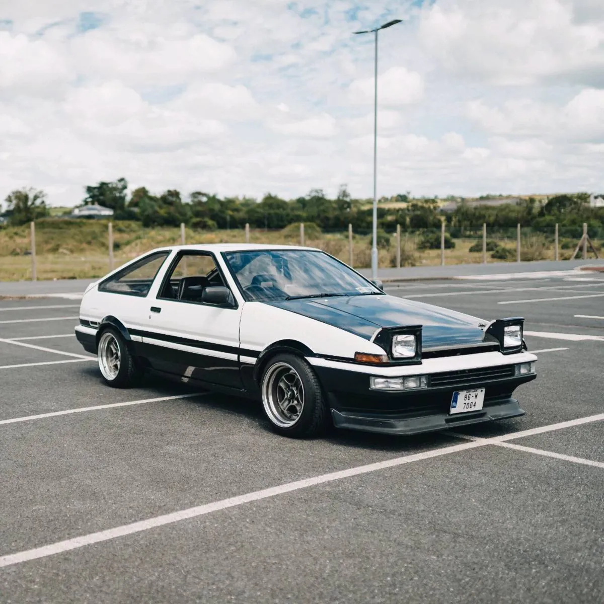 AE86 Toyota Sprinter Trueno - Image 3