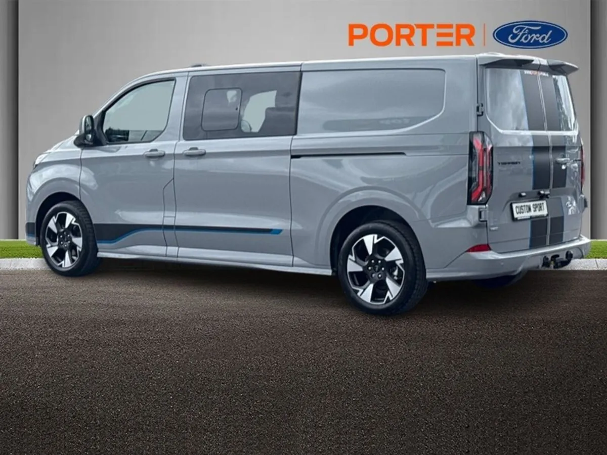 Ford Transit Custom *DCIV* *PHEV* *SPORT* 320L - Image 3