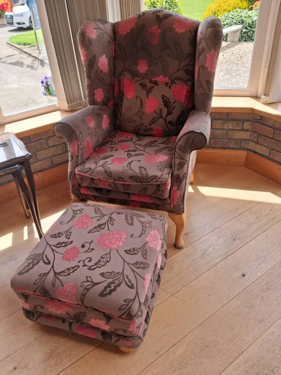 Queen Ann Chair & puff - Image 2