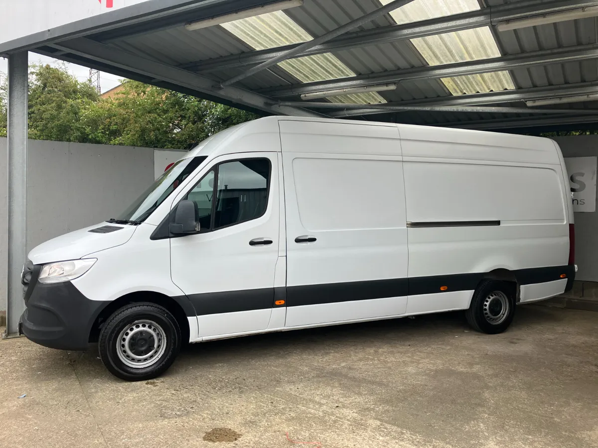 Mercedes-Benz Sprinter 2021 - Image 2