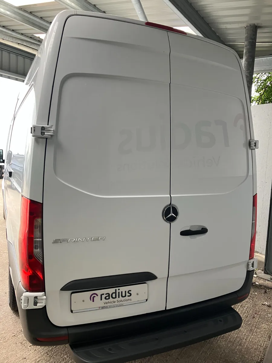 Mercedes-Benz Sprinter 2021 - Image 4