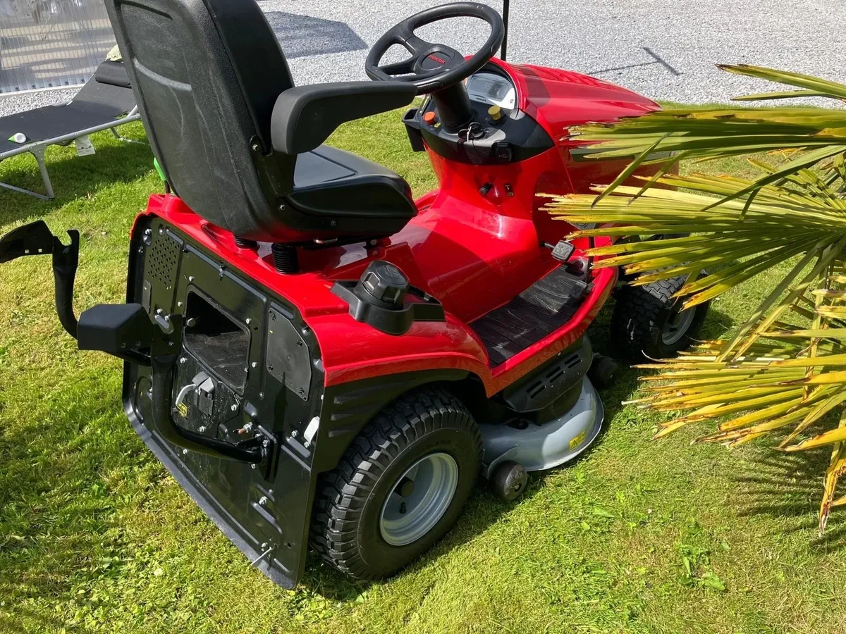 RIDE ON LAWNMOVER HONDA HF 2417 - Image 3