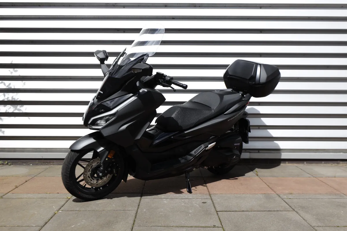 HONDA Forza 350 *Ex-Demo* 261 - Image 2