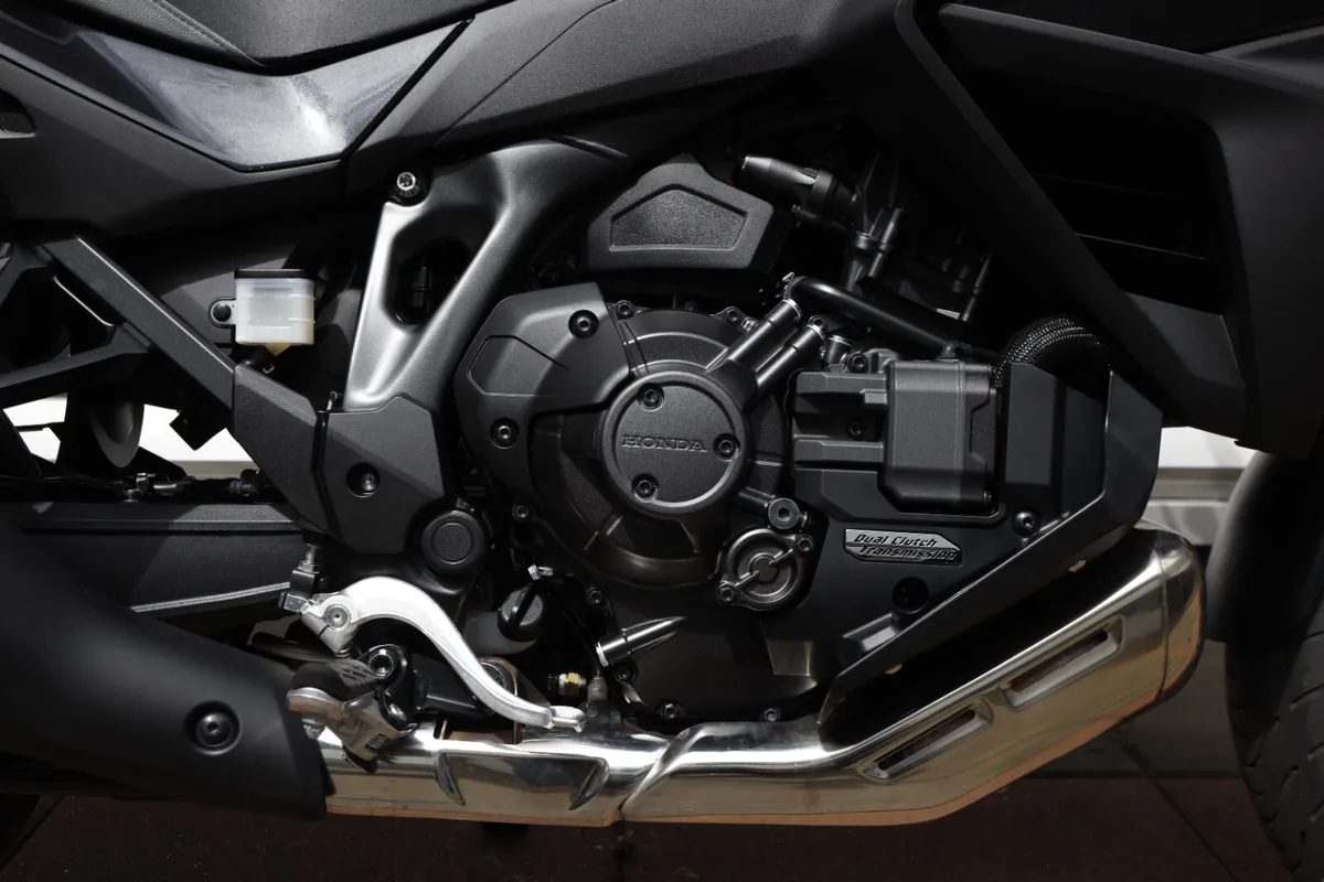 HONDA NT 1100DE *Ex-Demo* 261 - Image 3