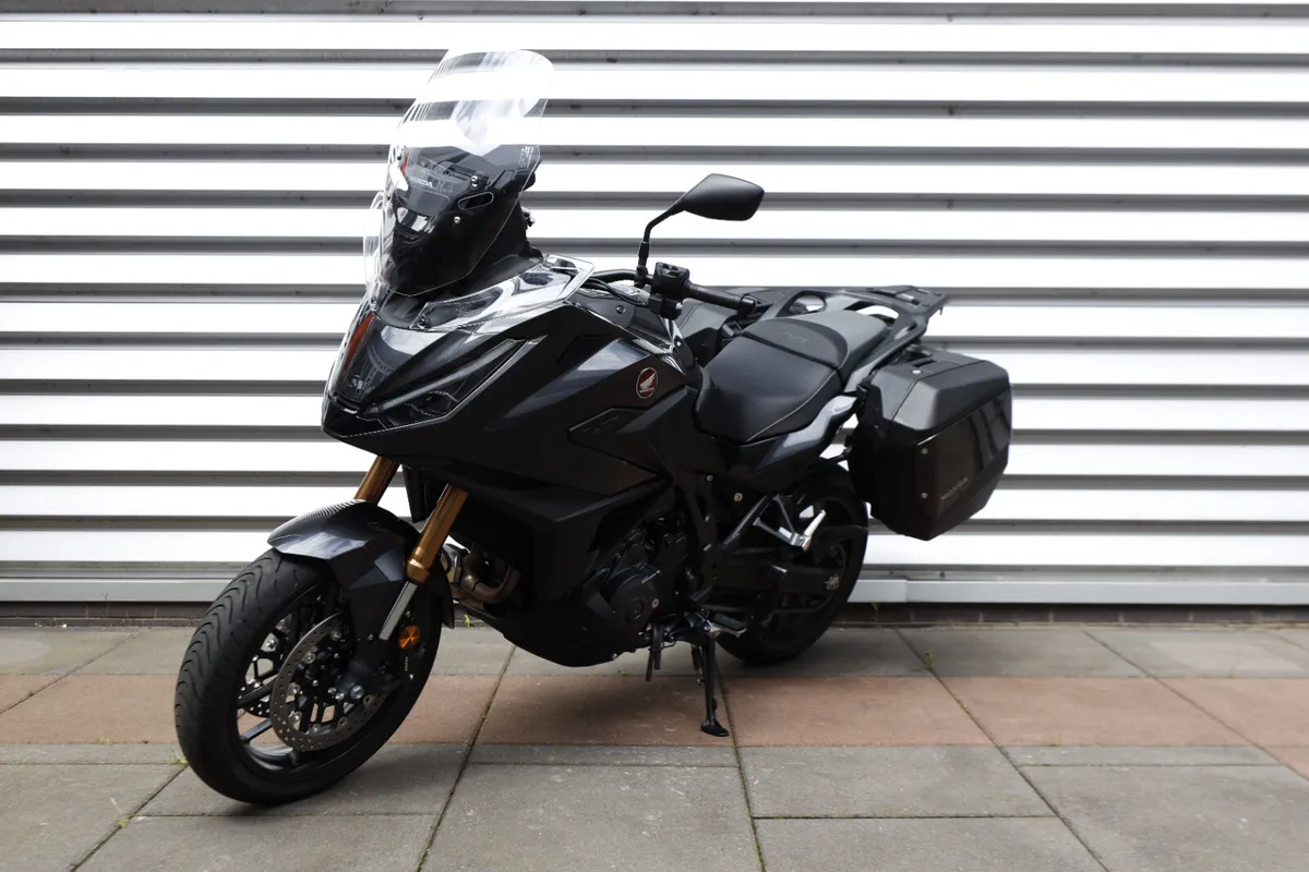 HONDA NT 1100DE *Ex-Demo* 261 - Image 2