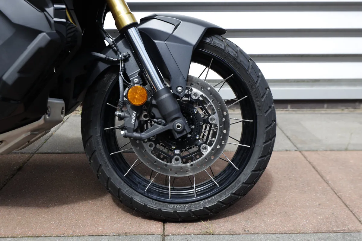 HONDA X-ADV *Ex-Demo* 261 - Image 4