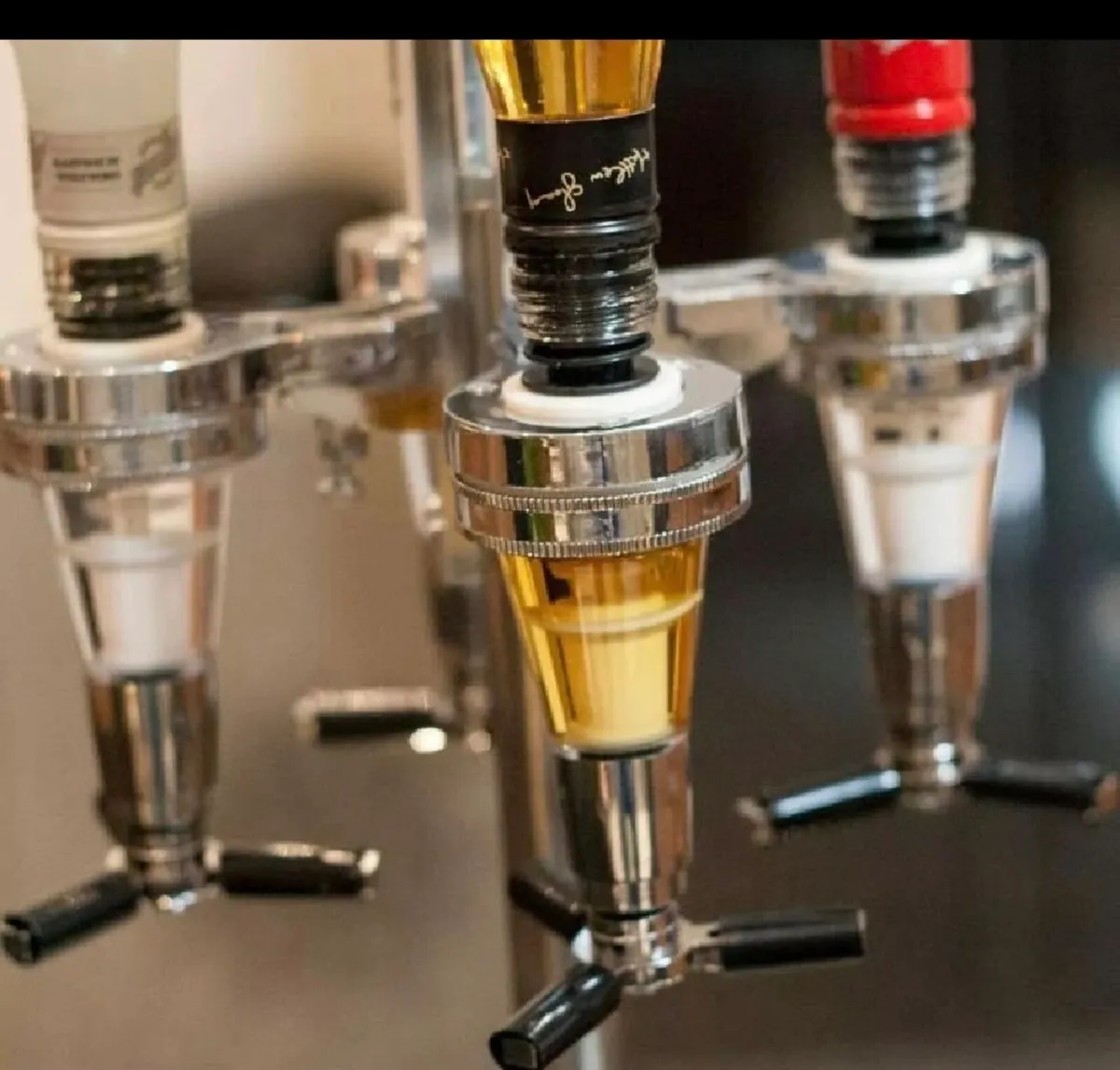 NEW 4 / 6 Bottle Rotary Home Bar Drinks Optic - Image 3
