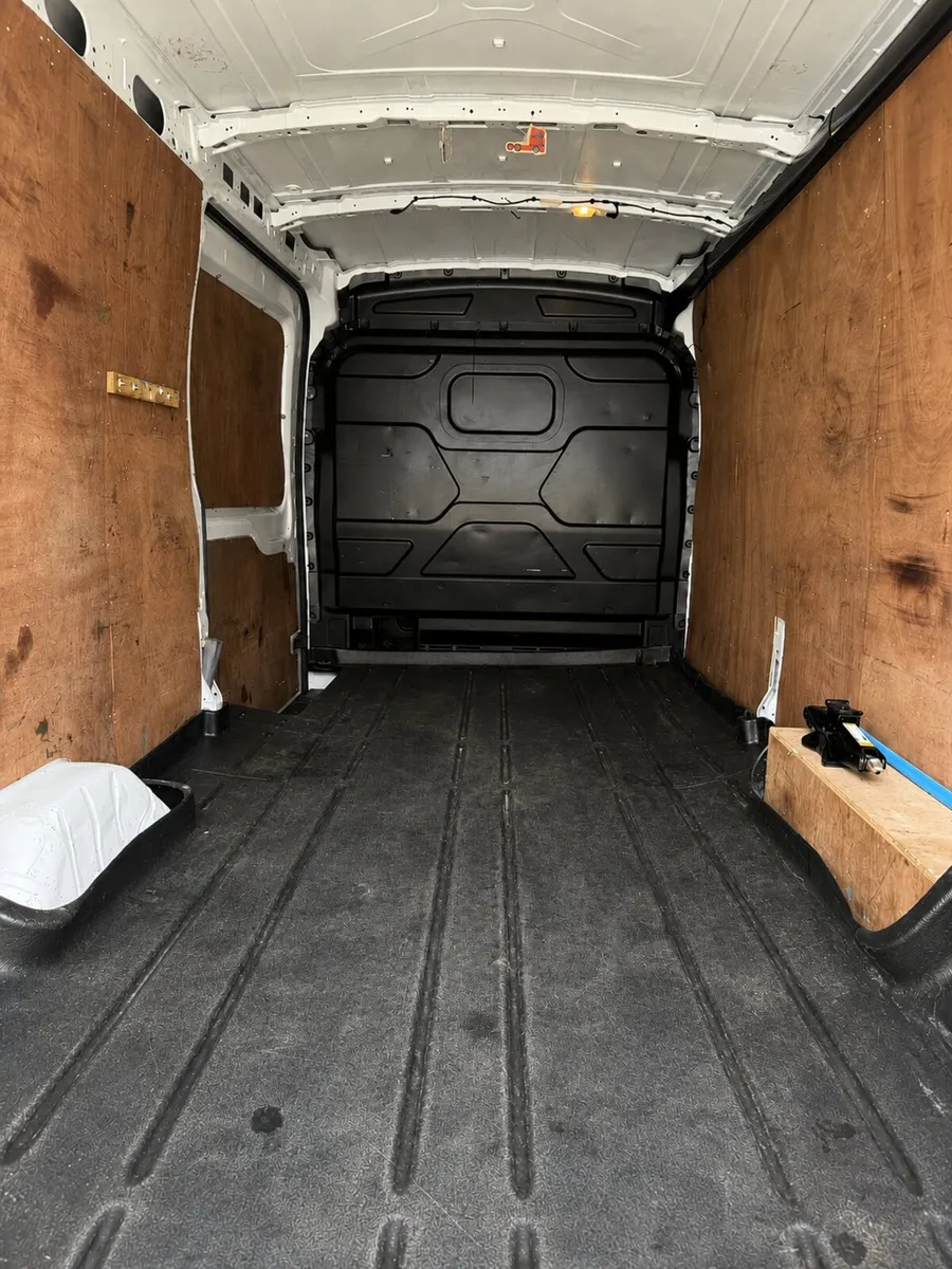 2020 TRANSIT LWB RWD TREND 82k klms - Image 4