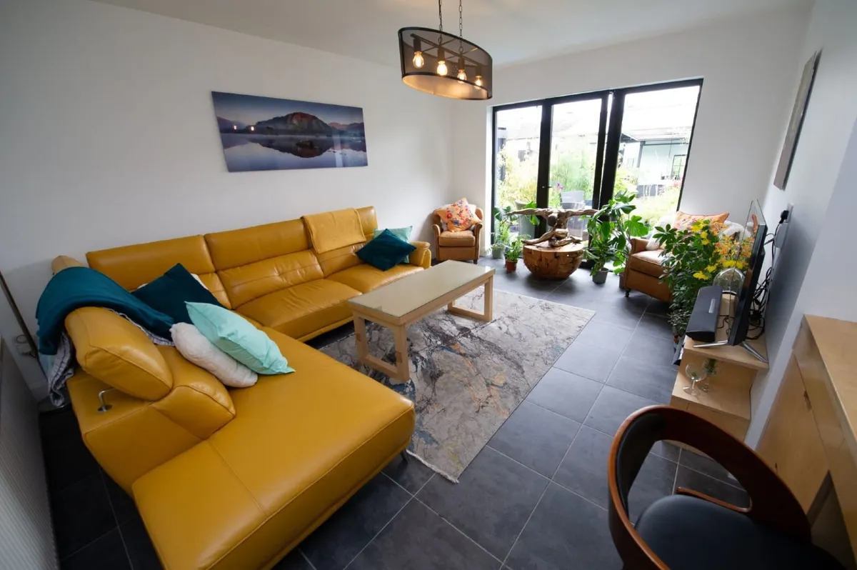 Leather corner sofa - Image 2