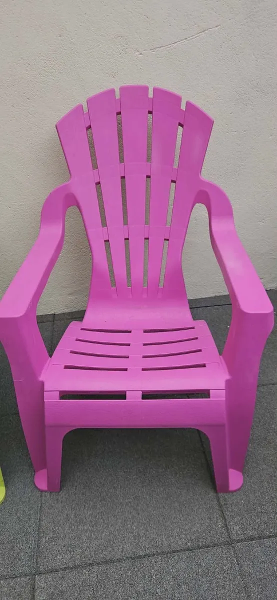 2 adult size chairs - Image 4