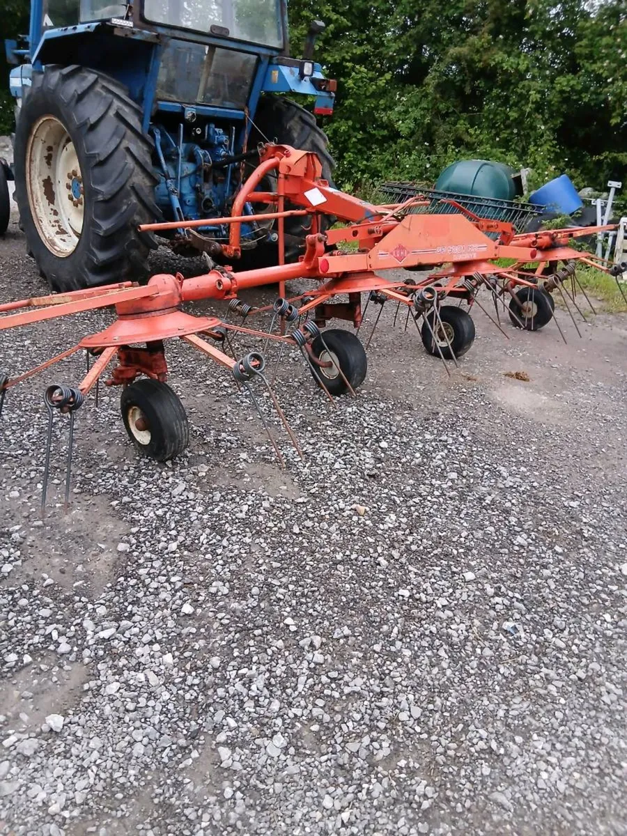 Kuhn GF5001 MH 4 rotor tedder - Image 1