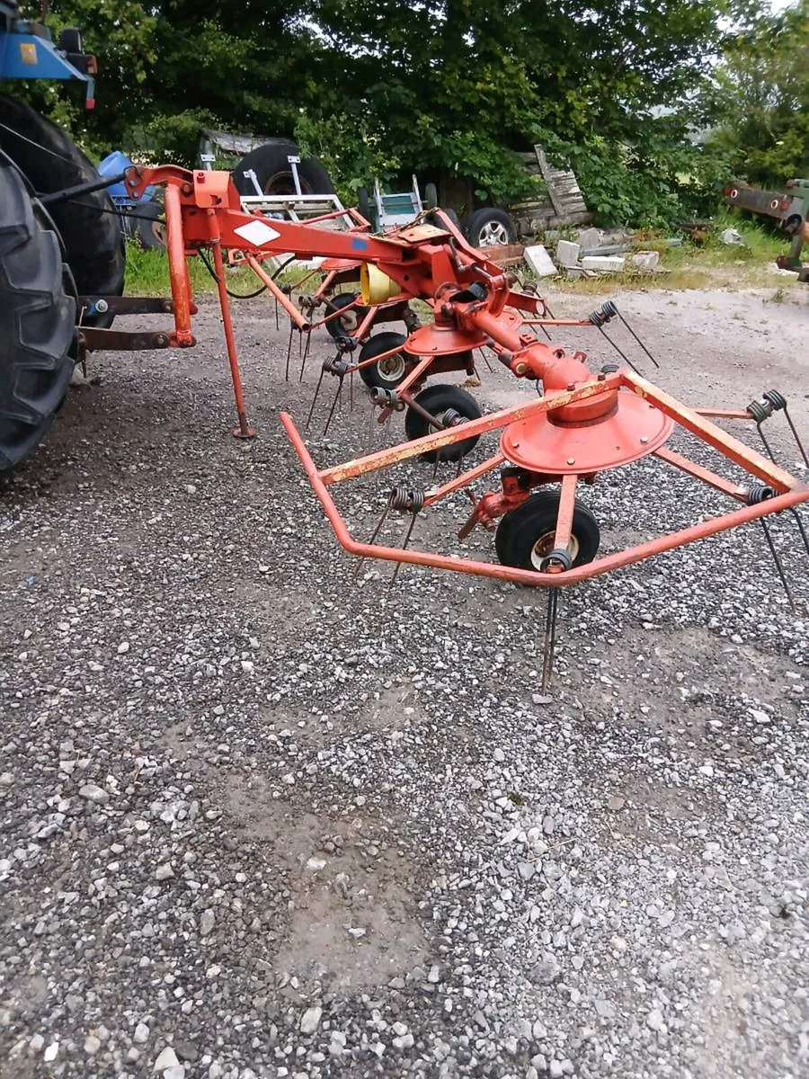 Kuhn GF5001 MH 4 rotor tedder - Image 2
