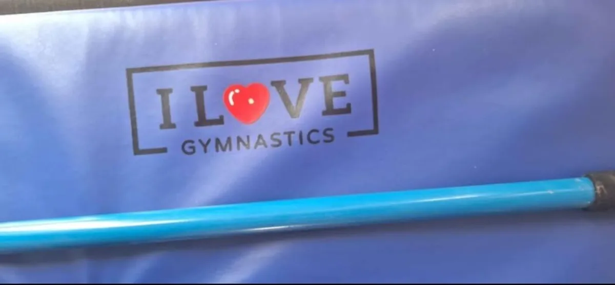 Gymnastics bar, matt and balance beam - Image 1