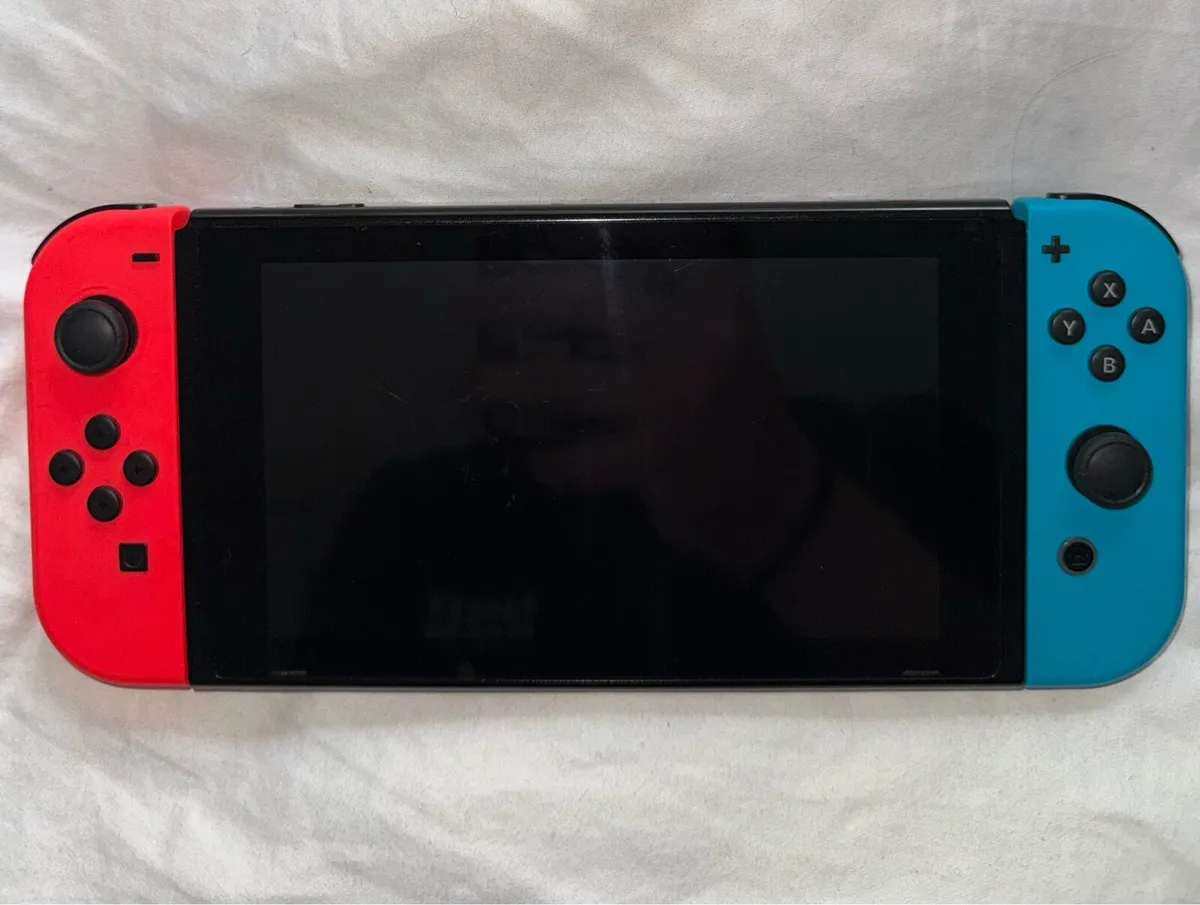 Nintendo Switch - Image 2