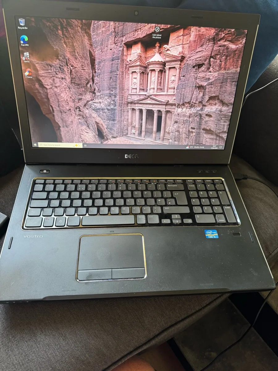 Dell i5 17” laptop - Image 1