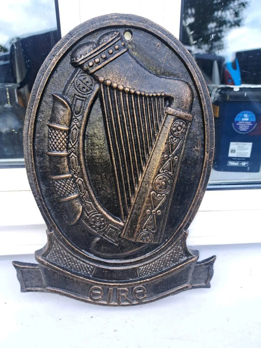 Eire harp cast iron sign - Image 1