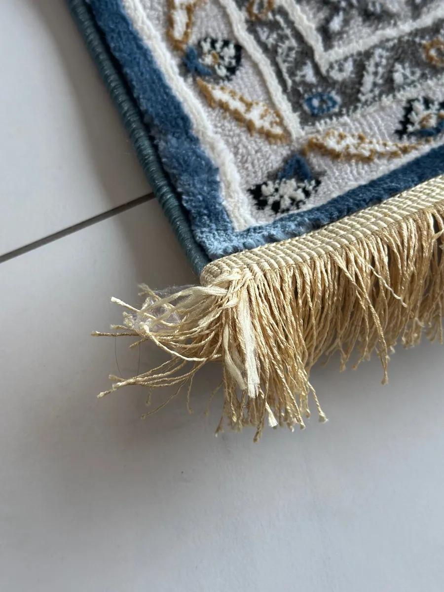 Persian-Style Rug – Grey & Blue, Brand New Unused - Image 2
