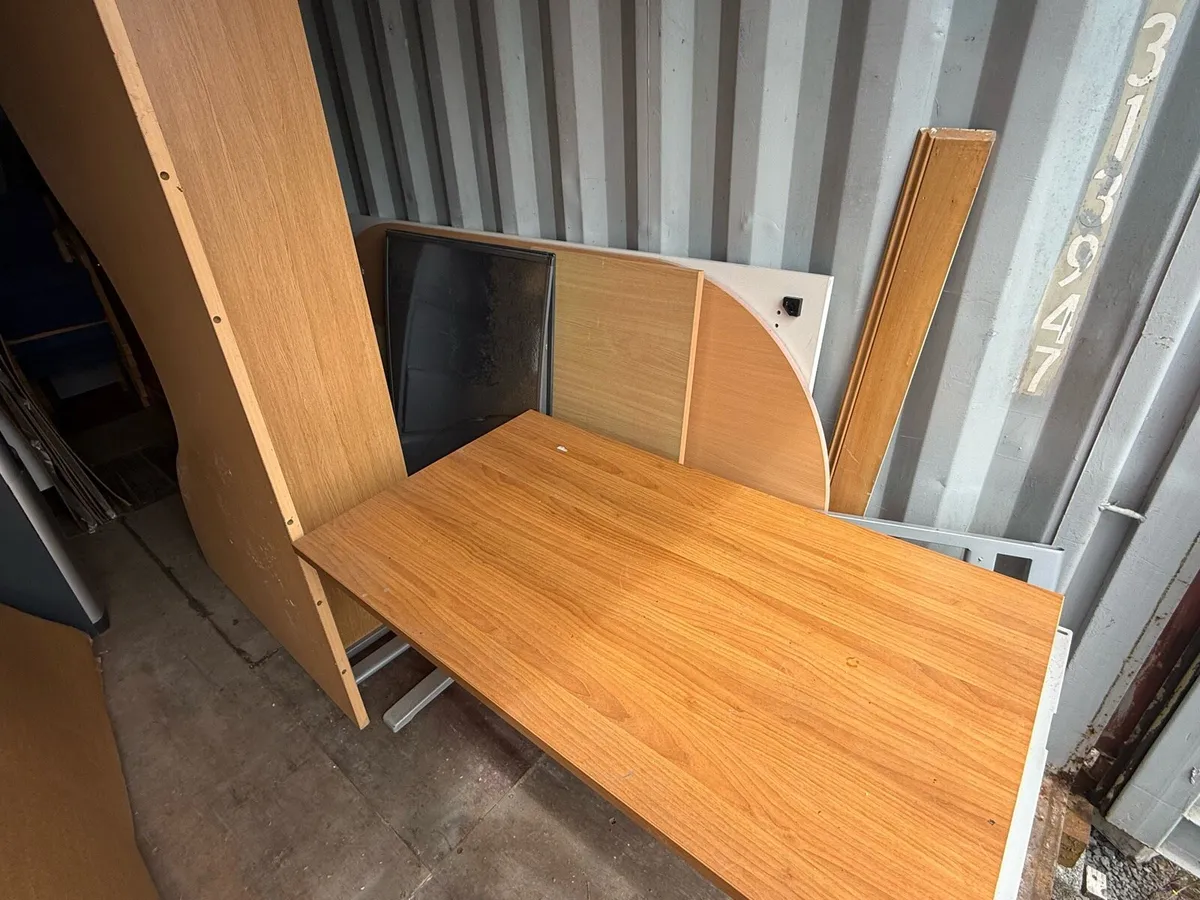 Office furniture - Image 2