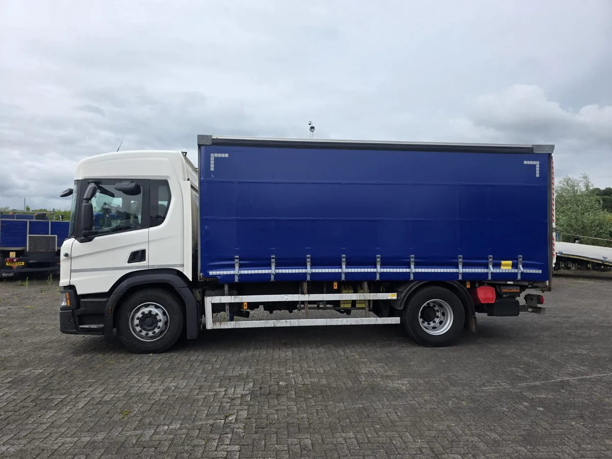 2021 Scania P280 comfort Cab, 4X2 Curtainsider - Image 4