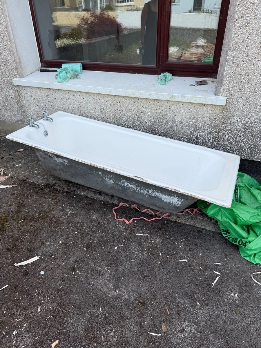 Cast Iron Bath - Image 2