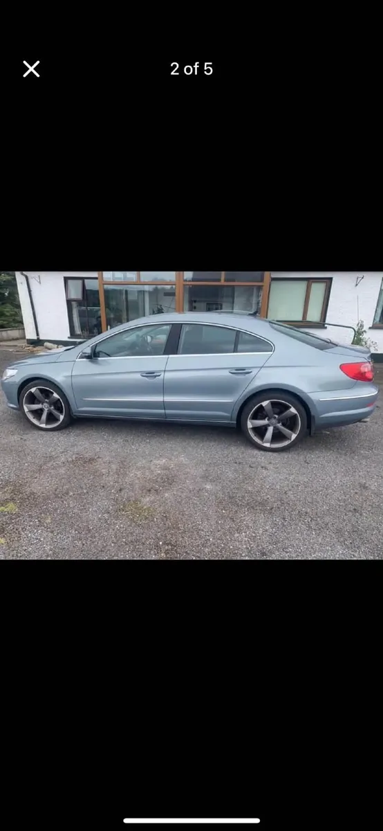 Volkswagen Passat 2011 - Image 2