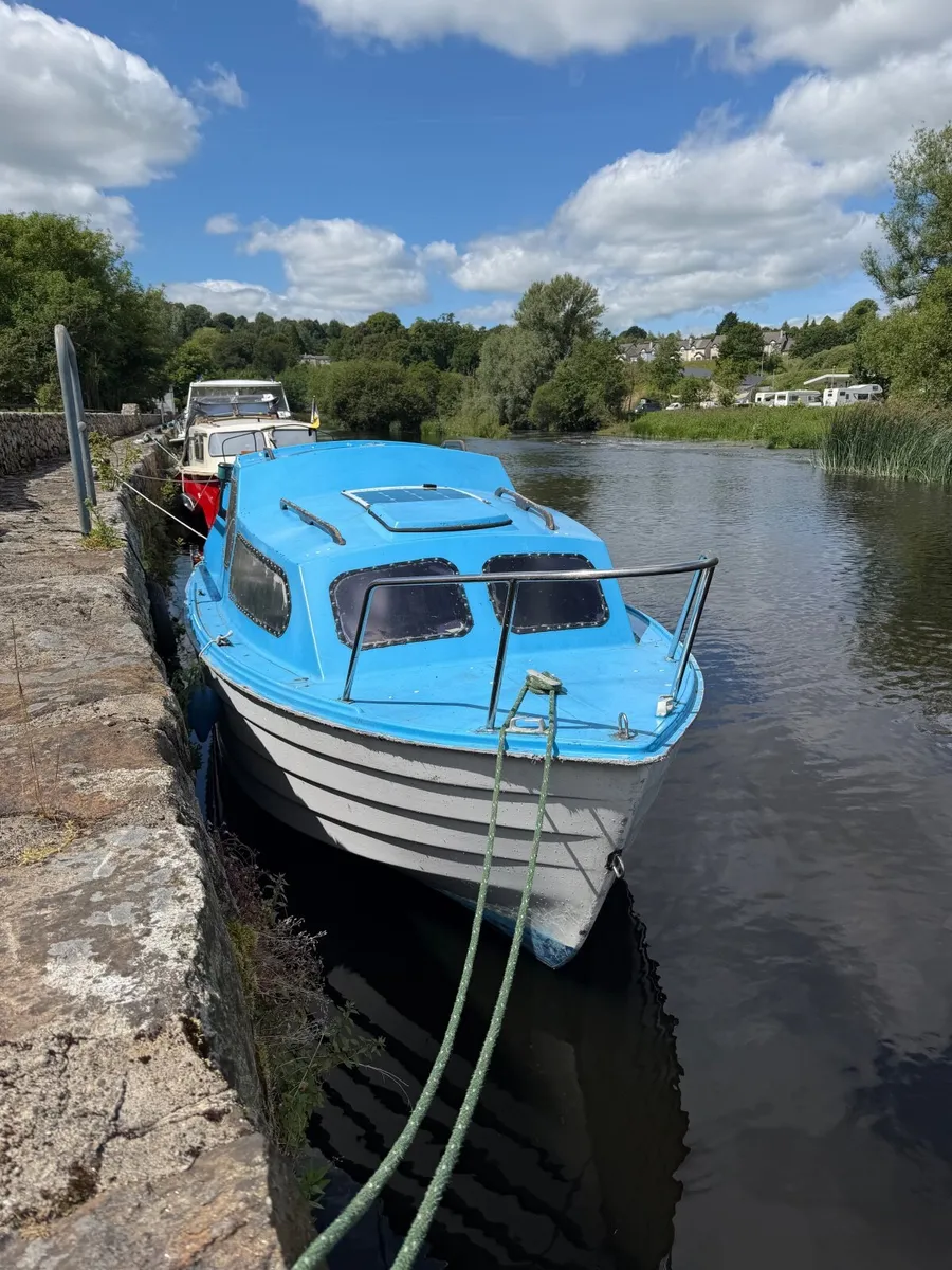 Cabin Boat - Image 1