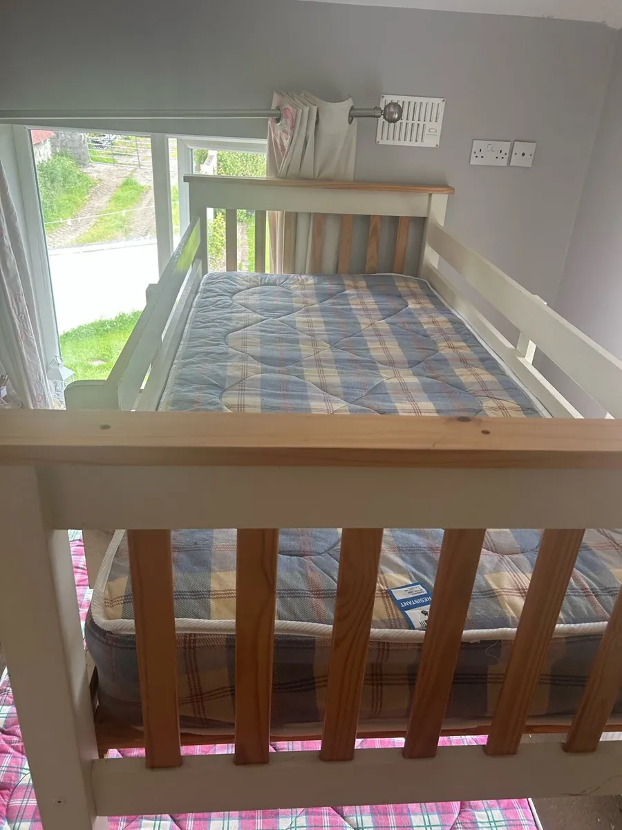 Triple bunk beds - Image 4