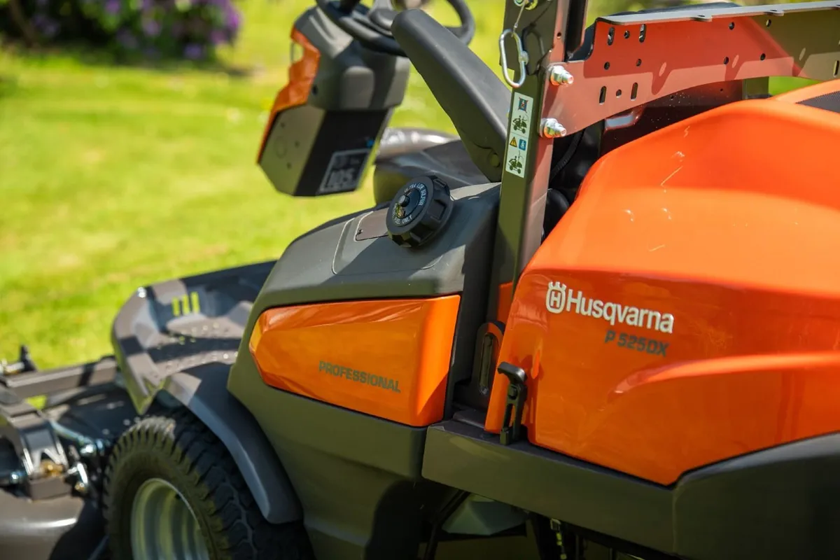 ride on lawnmower - Image 2