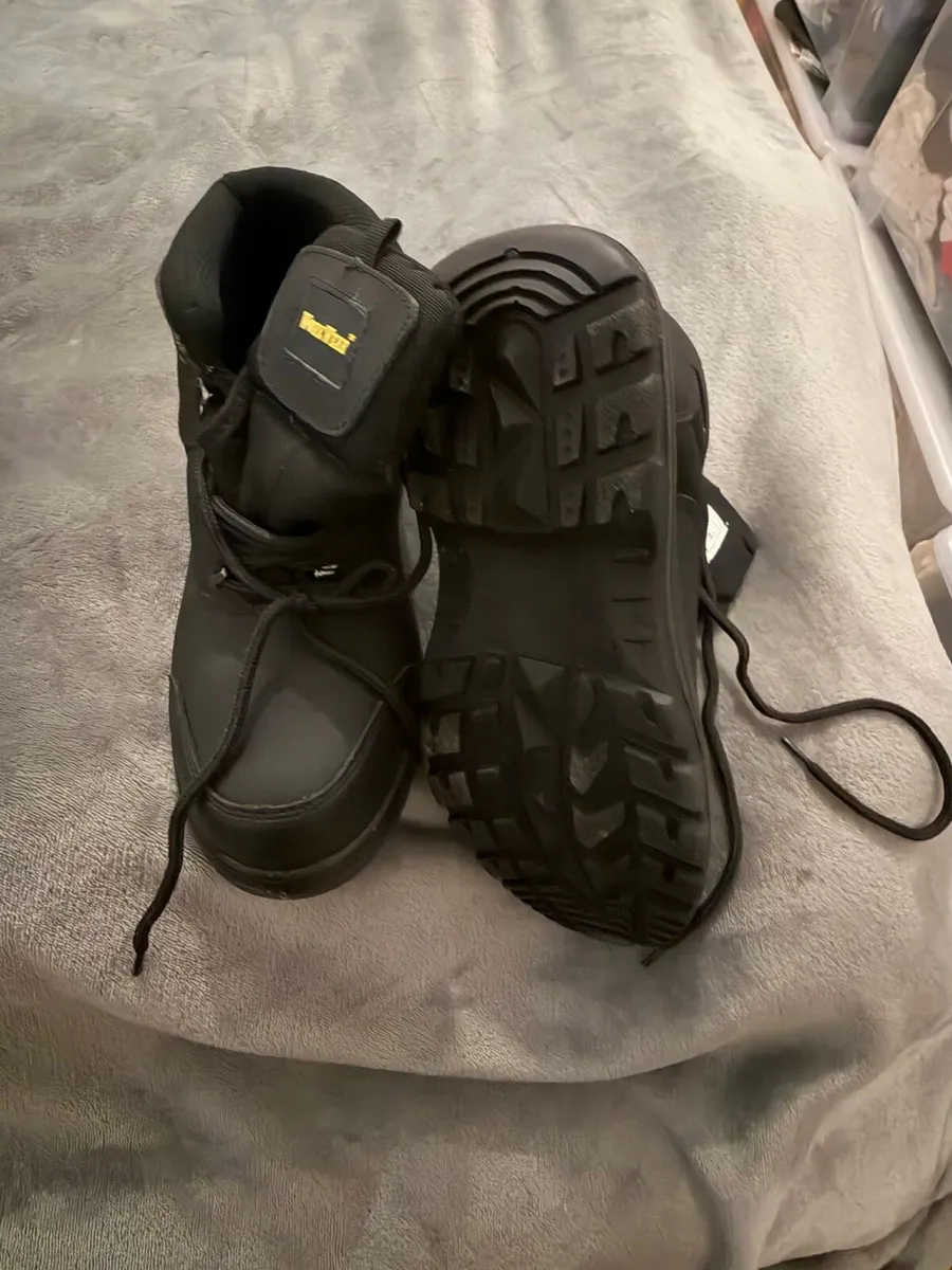 new work shoes size 9 in box - Image 4