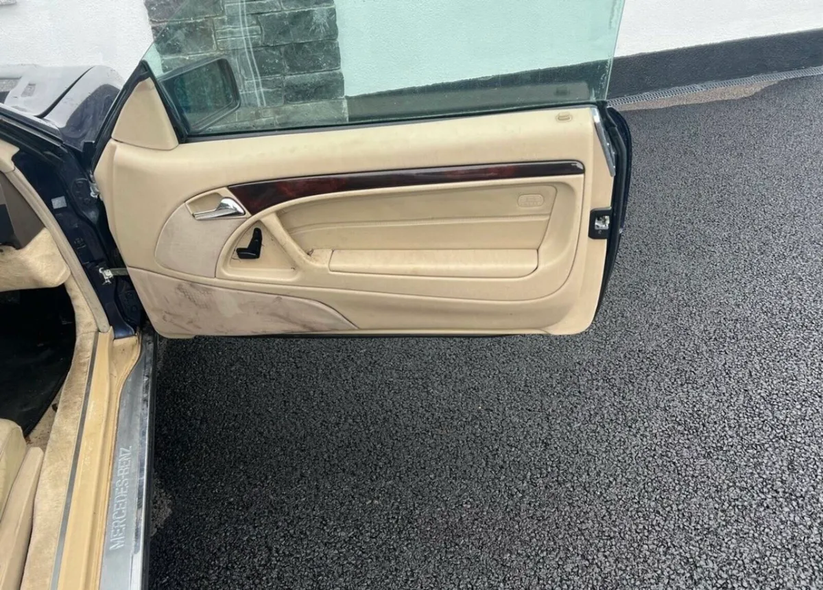 Mercedes R129 Breaking. SL320 - Image 4
