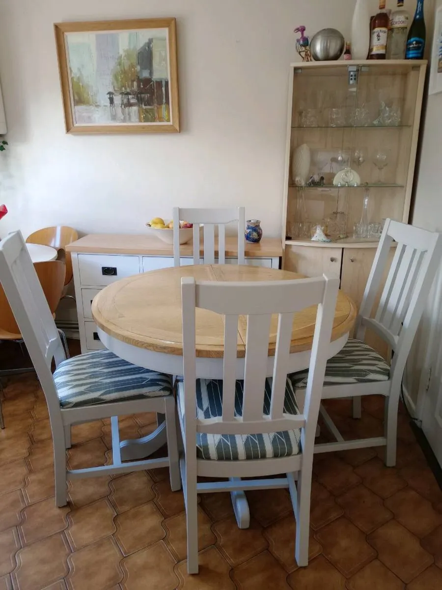 Solid Oak Extendable Dining Table and 4 Chairs - Image 2
