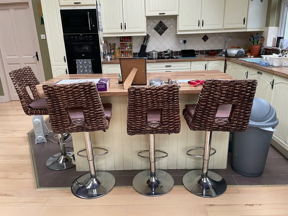 Kitchen Island bar stools - Image 1