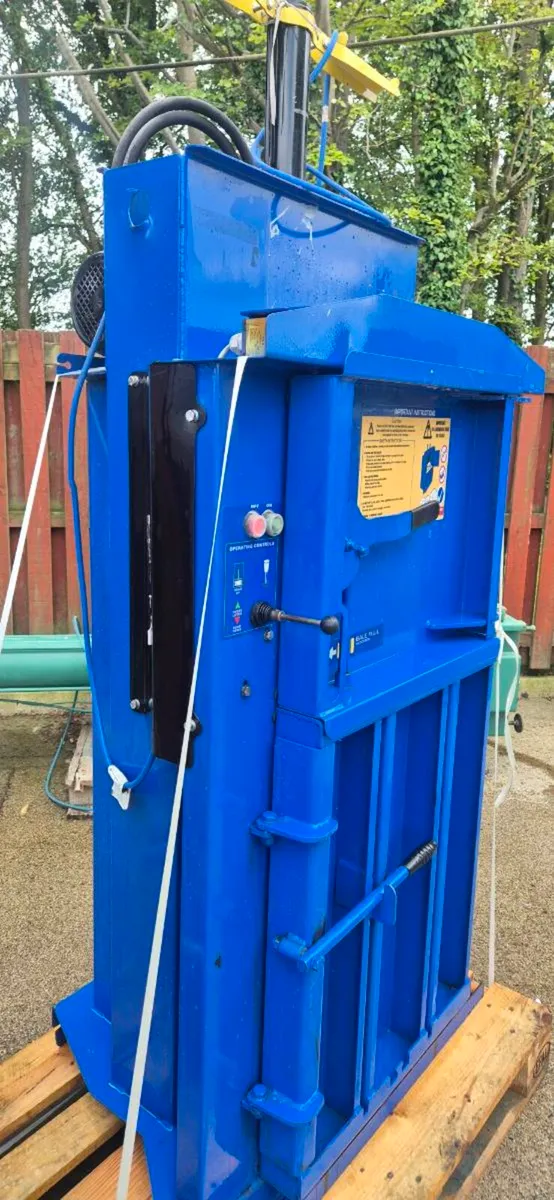 Cardboard baler compactor - Image 3