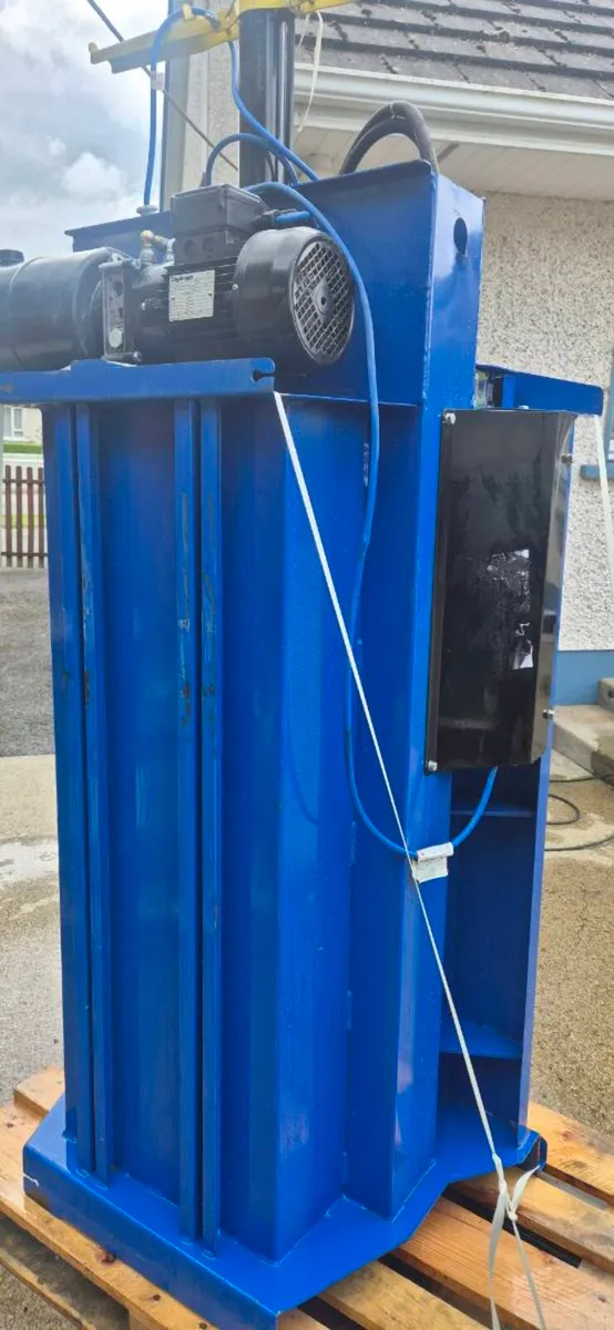 Cardboard baler compactor - Image 4