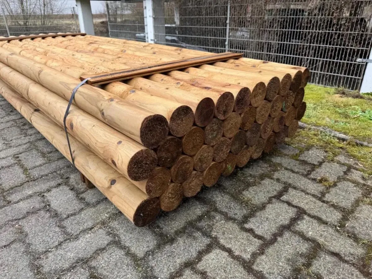 round wood palisades - Image 3