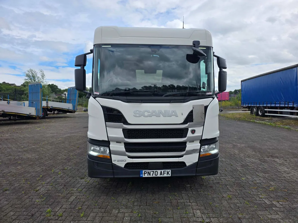 2020 Scania P280 comfort Cab, 4X2 Curtainsider - Image 2