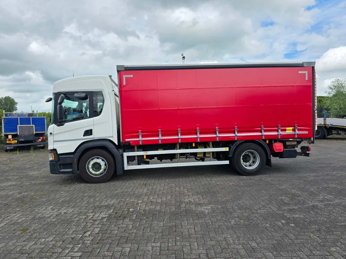 2020 Scania P280 comfort Cab, 4X2 Curtainsider - Image 4