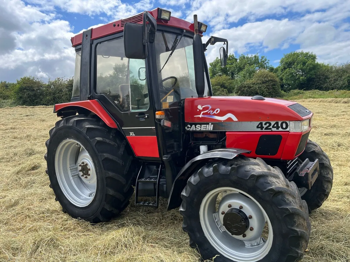 Case IH 4240 Pro - Image 2