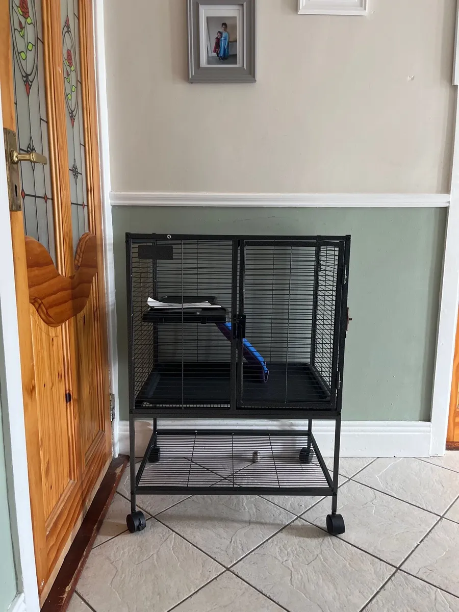 Small animal enclosure - Image 1