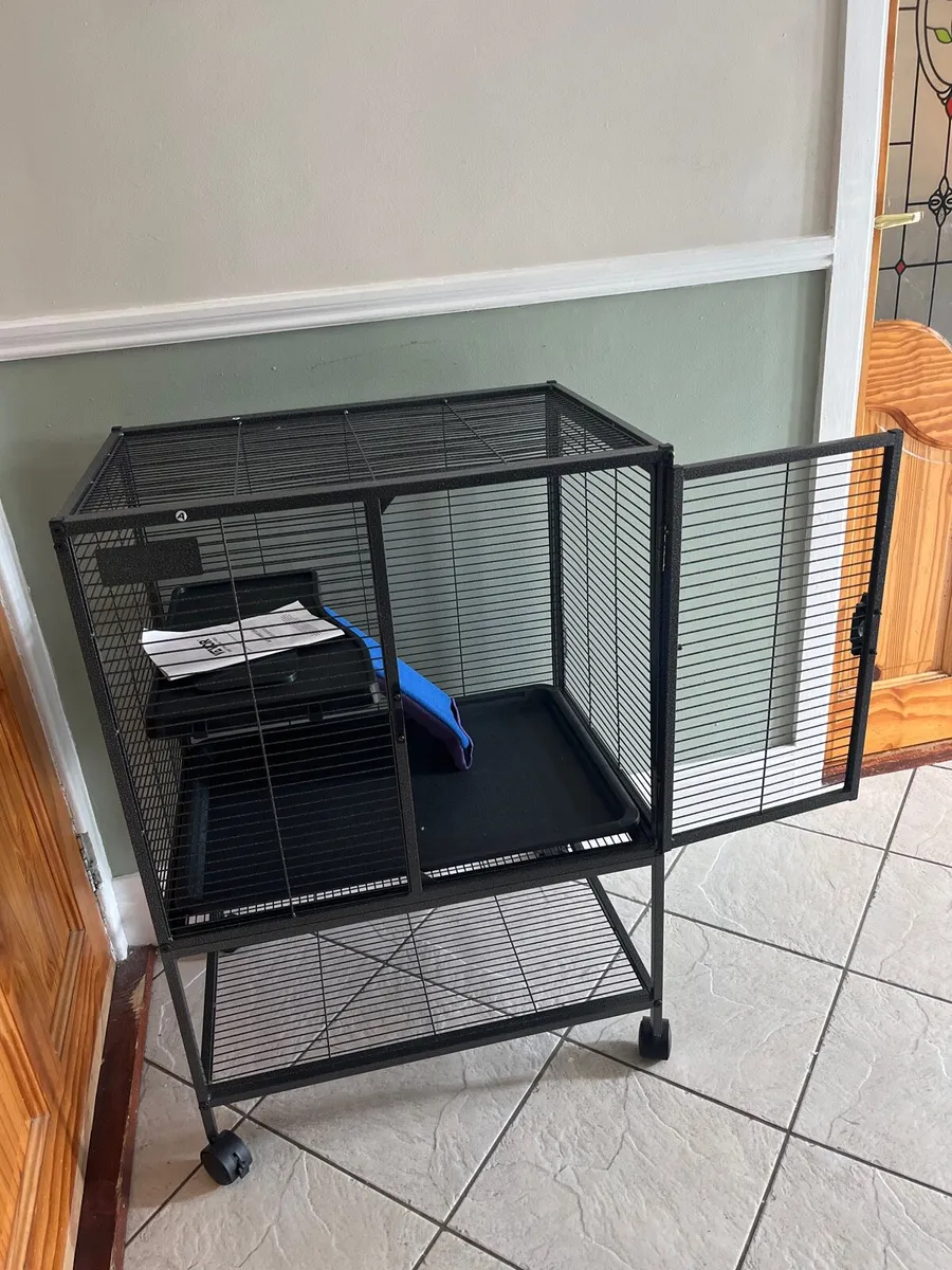 Small animal enclosure - Image 2