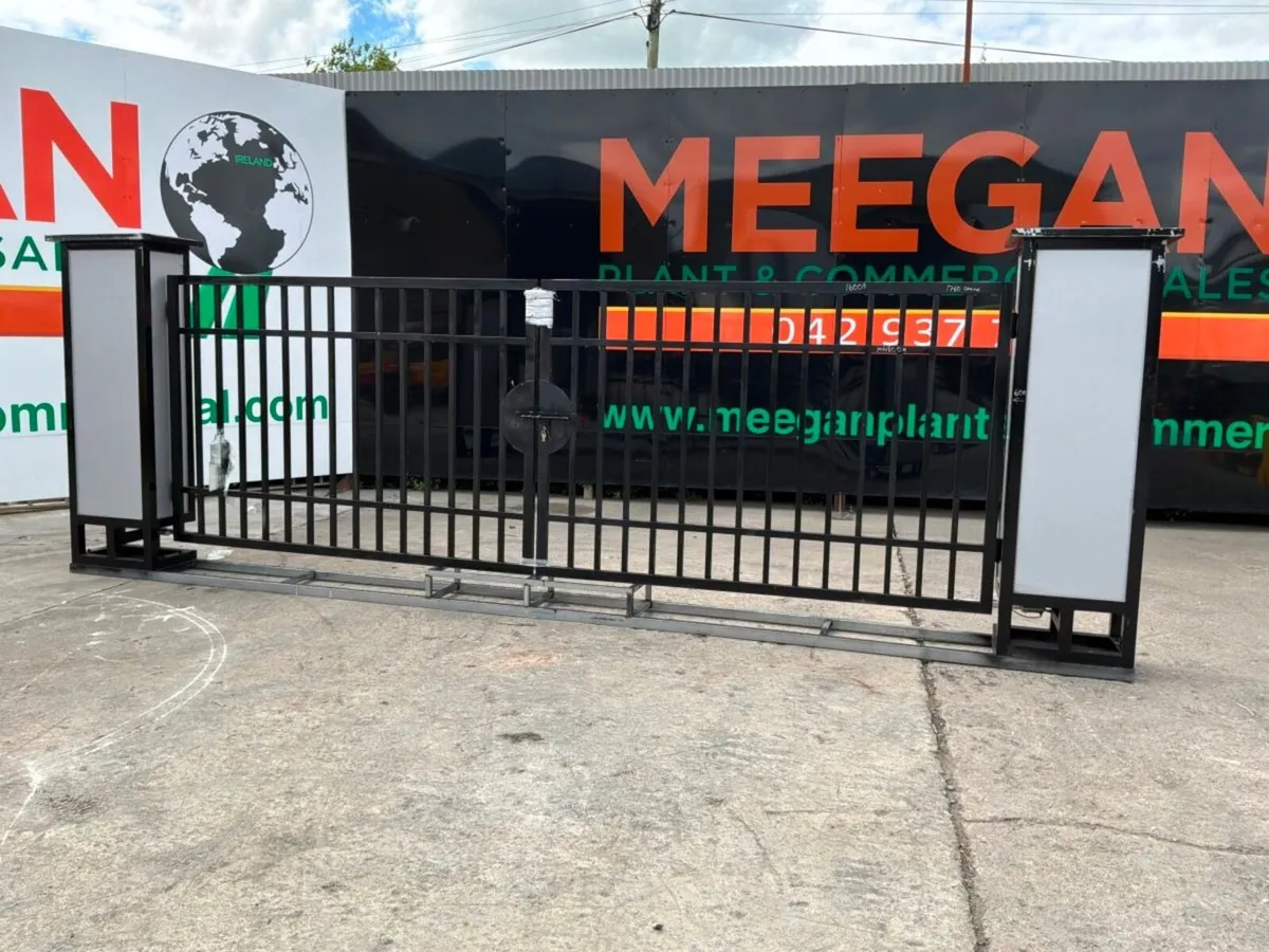 Unused 16ft Electric entrance gates & piers....... - Image 1