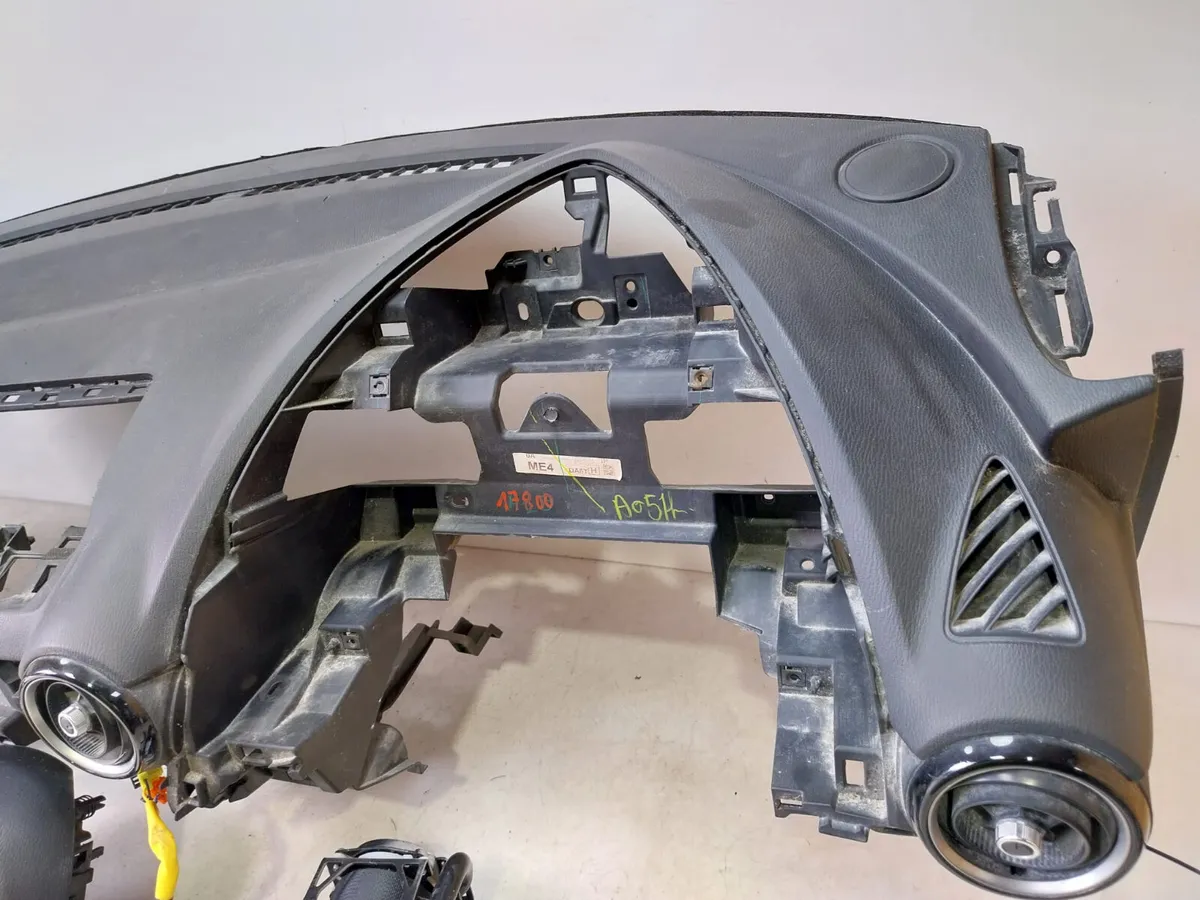 2016 Mazda 2  Air Bag Set - Image 3